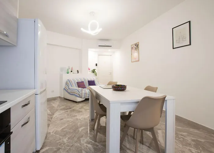 Vi Domus - Vatican Museum - 4*